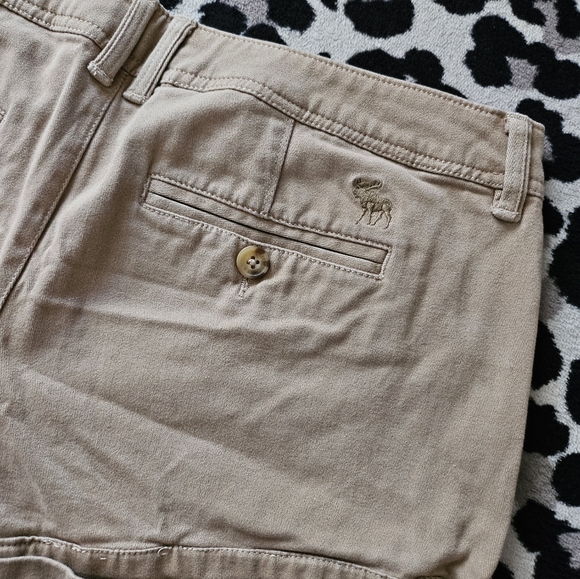 Abercrombie & Fitch Y2K Tan Mini Shorts Womens size 4 Embroidered Logo Cotton - Picture 3 of 7